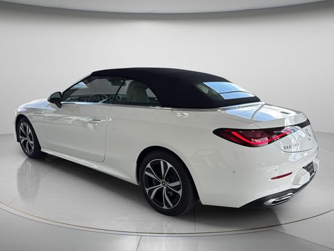 Certified 2026 Mercedes-Benz CLE 300 4MATIC Cabriolet image 6