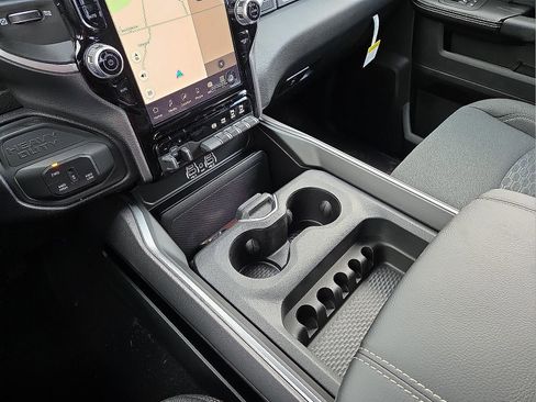 New 2026 RAM 2500 Big Horn AWD/4WD image 25