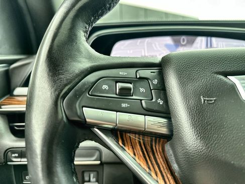 Used 2021 Cadillac Escalade ESV Premium Luxury w/ Performance Package AWD/4WD image 31