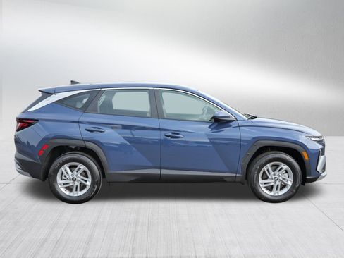 Certified 2025 Hyundai Tucson SE image 8