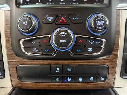 Used 2018 RAM 1500 Laramie w/ Convenience Group AWD/4WD image 24