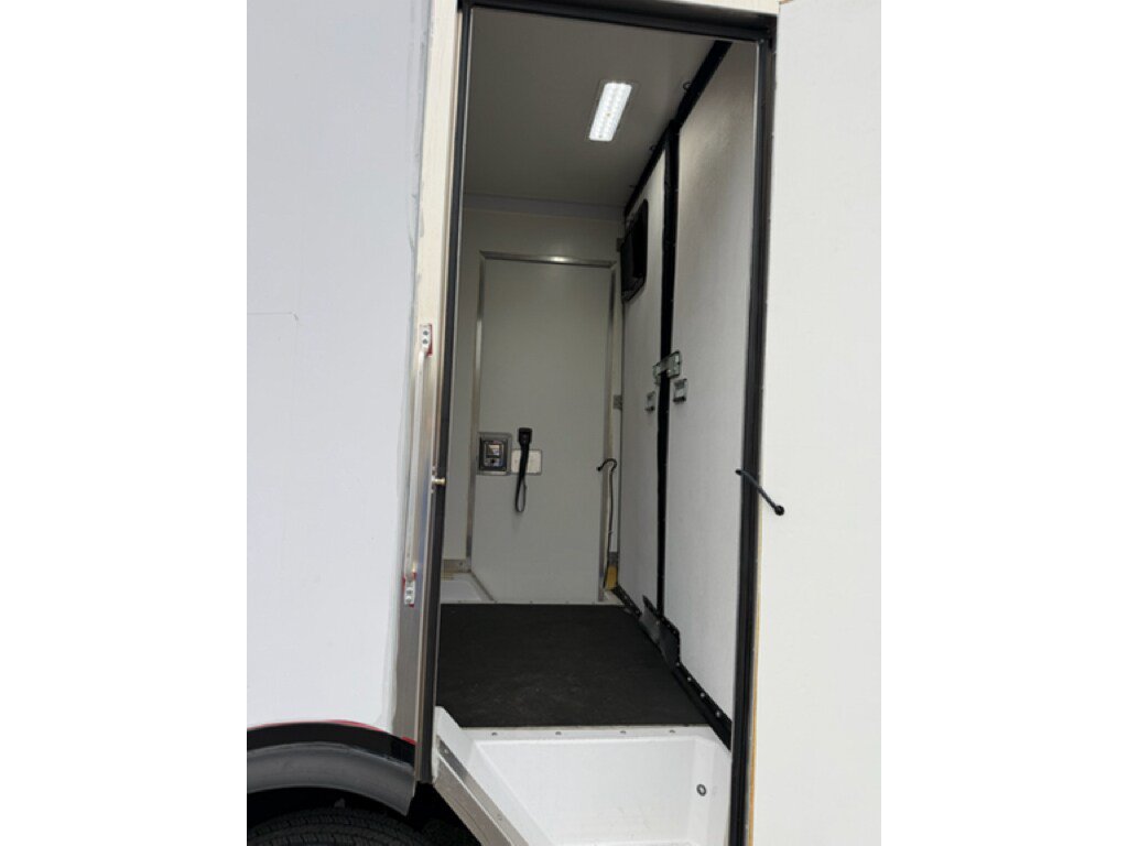 Used 2023 Ford E-350 and Econoline 350 Super Duty w/ Power Windows & Locks Group RWD image 10