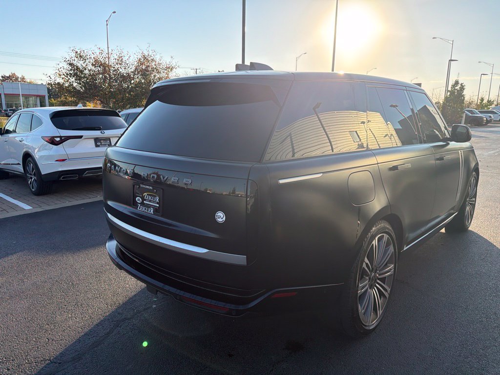 Used 2023 Land Rover Range Rover SV AWD/4WD image 5