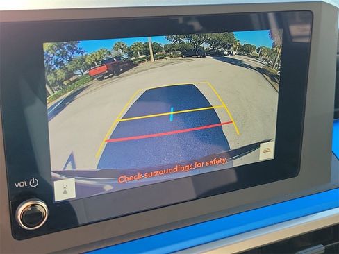 Used 2025 Toyota Tacoma TRD Off-Road image 24