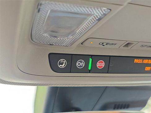 Used 2023 Cadillac XT4 Luxury FWD image 32