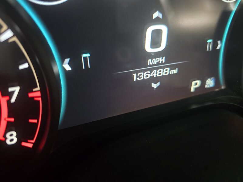 Used 2017 Chevrolet Camaro LT RWD image 32
