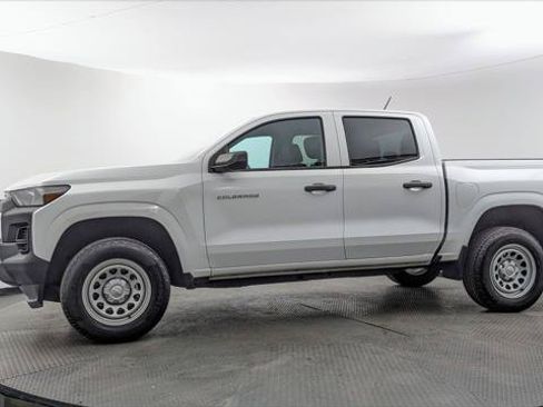 Used 2023 Chevrolet Colorado W/T RWD image 3