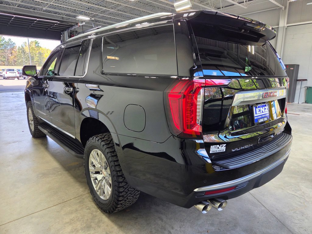 Used 2022 GMC Yukon XL Denali AWD/4WD image 6