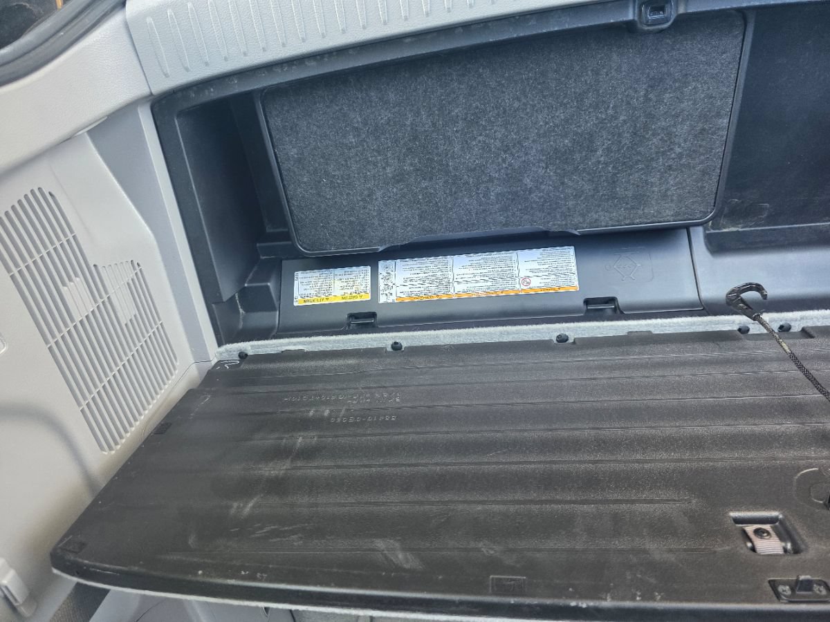 Used 2016 Toyota Highlander LE FWD image 36
