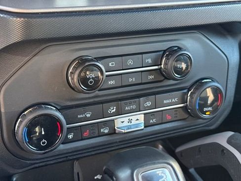 Used 2022 Ford Bronco Outer Banks image 23