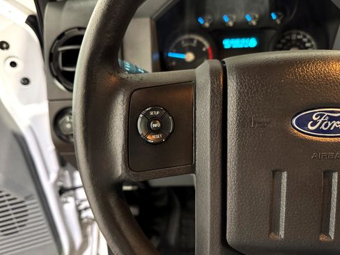Used 2016 Ford F550 2WD Crew Cab Super Duty image 20