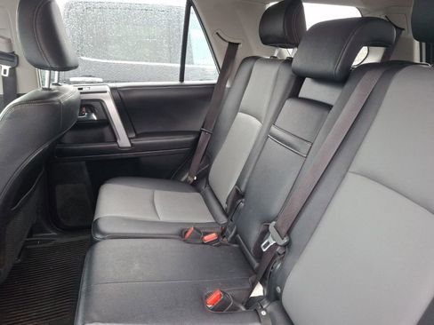 Used 2019 Toyota 4Runner SR5 Premium image 11