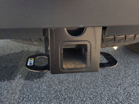 Used 2024 Toyota Tacoma TRD Off-Road AWD/4WD image 11