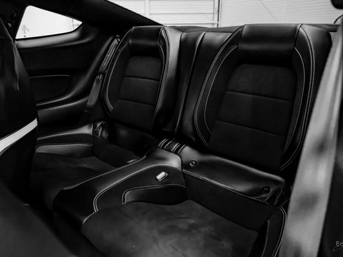 Used 2022 Ford Mustang Shelby GT500 w/ Technology Package RWD image 82