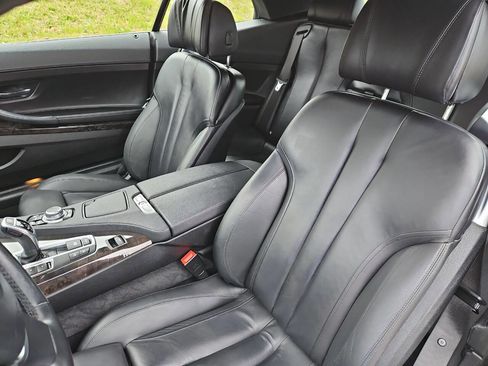 Used 2013 BMW 650i xDrive Convertible image 14