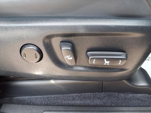 Used 2021 Lexus GX 460 Premium w/ Premium Package image 8