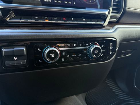 Used 2022 GMC Sierra 1500 Elevation image 43