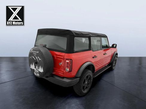 Used 2022 Ford Bronco Black Diamond image 7