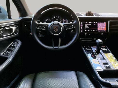 Used 2024 Porsche Macan AWD/4WD image 5