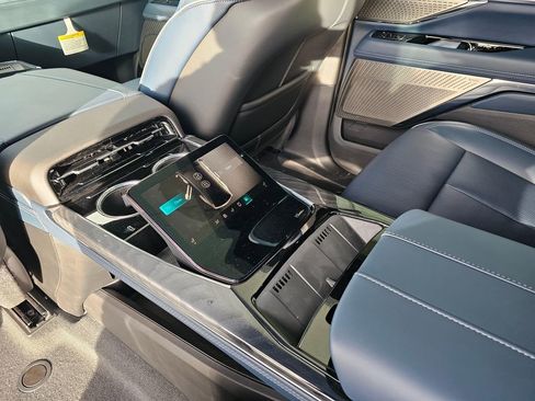 New 2025 Cadillac Escalade IQ Sport 2 image 21