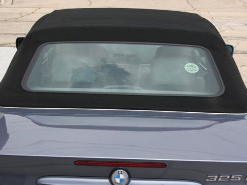 Used 2004 BMW 325Ci Convertible RWD image 22