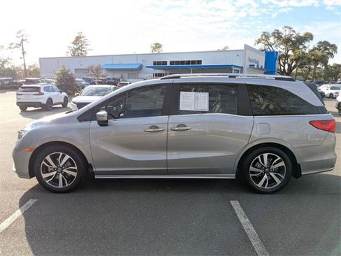 Certified 2024 Honda Odyssey Touring image 10