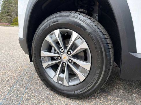 New 2026 Chevrolet Equinox LT image 25