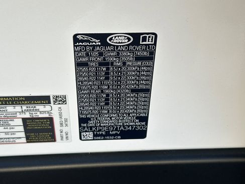 New 2026 Land Rover Range Rover SE image 28