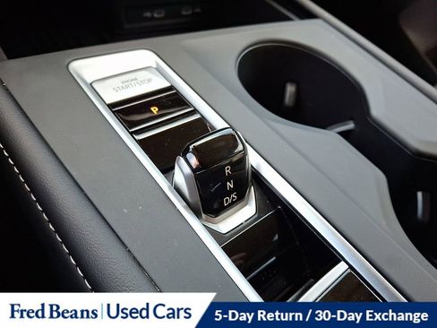 Certified 2025 Volkswagen Atlas SE image 18