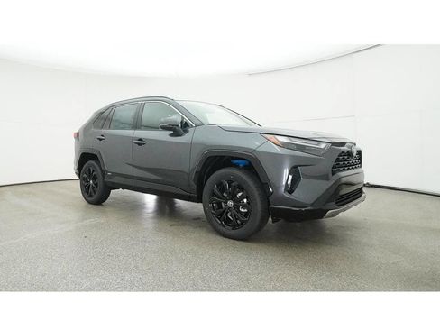 Used 2025 Toyota RAV4 SE w/ Weather Package AWD/4WD image 35
