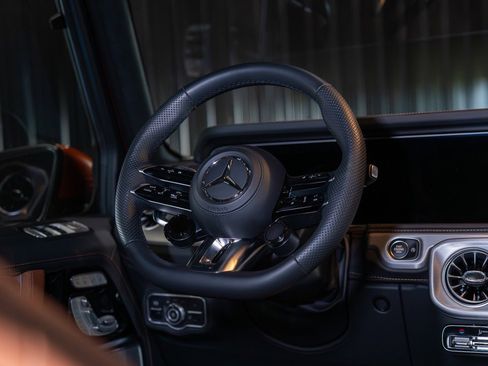 Used 2025 Mercedes-Benz G 63 AMG 4MATIC image 27