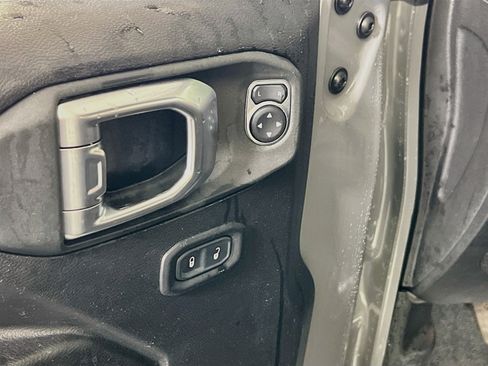 Used 2022 Jeep Wrangler Sport AWD/4WD image 17