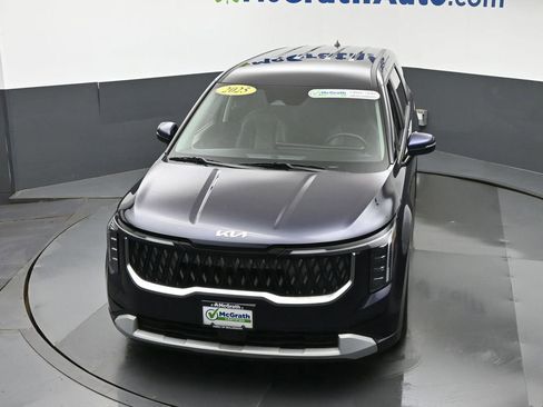 Used 2025 Kia Carnival FWD image 25