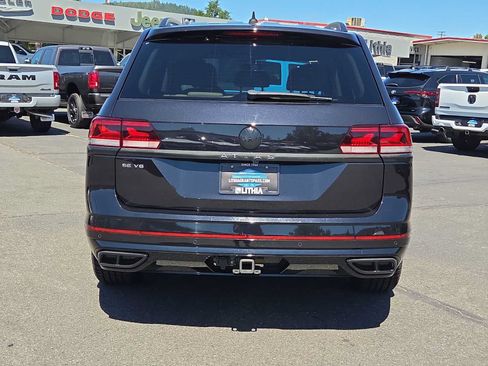 Used 2021 Volkswagen Atlas SE w/ Panoramic Sunroof Package FWD image 13