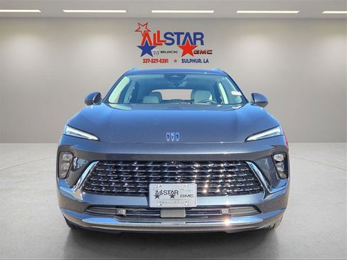 New 2026 Buick Envision Avenir image 2