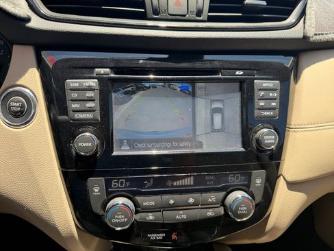 Used 2017 Nissan Rogue SL w/ SL Premium Package FWD image 23