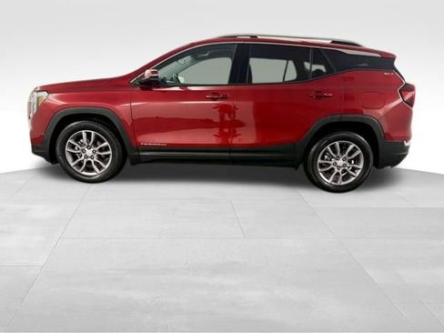 Used 2023 GMC Terrain SLT image 5