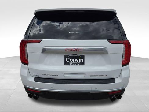 Used 2021 GMC Yukon XL Denali w/ Denali Premium Package AWD/4WD image 12