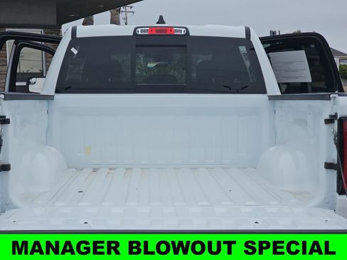 New 2026 RAM 1500 Express AWD/4WD image 13