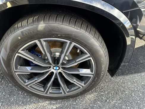 New 2026 BMW X5 xDrive50e w/ Executive Package image 2