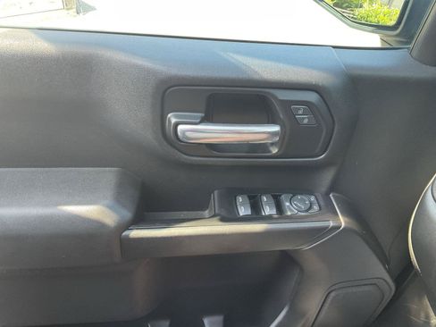 Used 2019 Chevrolet Silverado 1500 Custom w/ Custom Value Package AWD/4WD image 13