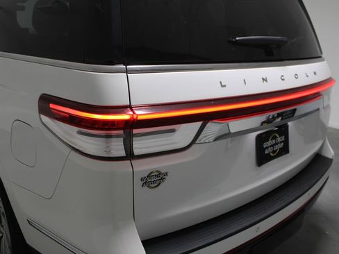 Used 2023 Lincoln Navigator Reserve image 64