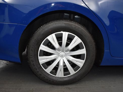 Used 2023 Toyota Camry LE image 9