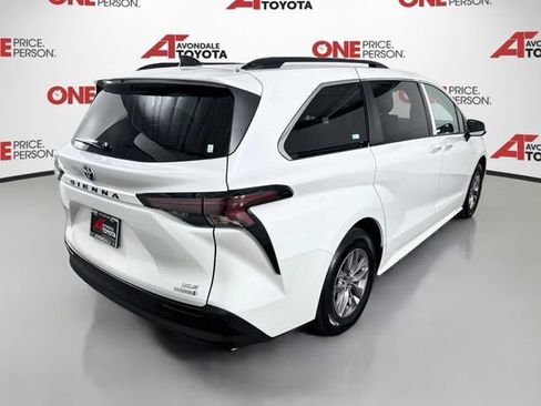 Certified 2024 Toyota Sienna XLE FWD image 8