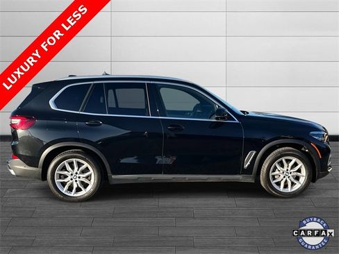 Used 2021 BMW X5 xDrive40i w/ Premium Package image 2
