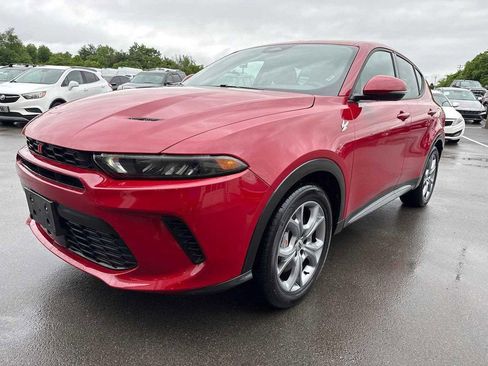 Used 2024 Dodge Hornet R/T image 1