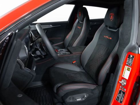 Used 2024 Lamborghini Urus Performante image 5