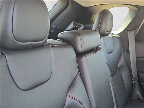 Used 2022 Jeep Cherokee Trailhawk w/ Comfort/Convenience Group image 17