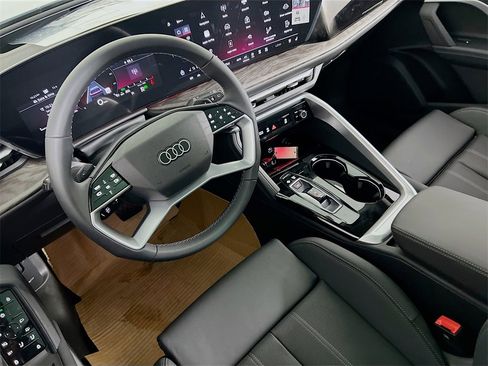 New 2025 Audi Q5 Premium Plus image 23