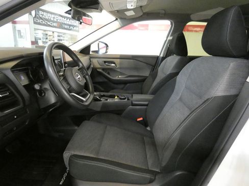 Used 2023 Nissan Rogue SV AWD/4WD image 10